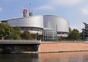 CEDO contrazice pretențiile magistraților privind restanțele salariale. Guvernul nu a greșit când a eșalonat plățile. ICCJ: Decizia nu tranșează litigiul