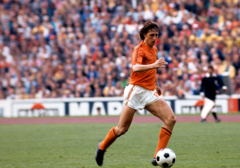 Un jucător legendar al României povestește cum a pierdut două tricouri ale lui Cruyff și Beckenbauer