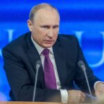 Putin laudă flota rusă: E capabilă să distrugă orice ţintă