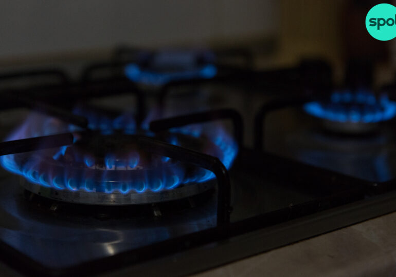 Spania plafonează preţurile la gaze, scade taxele şi redirecționează profiturile, ca facturile la energie să scadă cu 22%