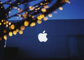 Acțiunile Apple ating un nou maxim istoric: Capitalizare de aproape 3.000 de miliarde de dolari