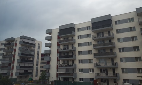 Tot mai puţini români îşi permit să-şi cumpere o locuinţă nouă. Care este cel mai scump oraş