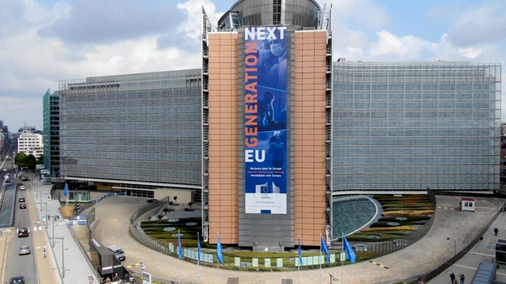 Trump redeschide războiul comercial cu UE, cu un nou tarif de 10%. Comisia răspunde