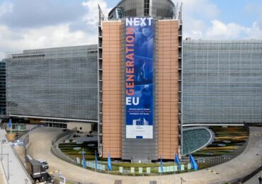Trump redeschide războiul comercial cu UE, cu un nou tarif de 10%. Comisia răspunde