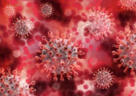 OMS avertizează că pandemia de COVID-19 nu se va încheia curând