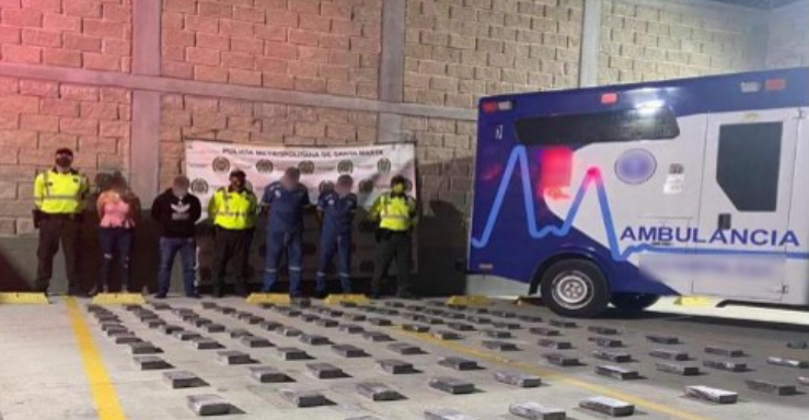 S-au dat drept medici și au transportat 100 de kilograme de cocaină cu ambulanța