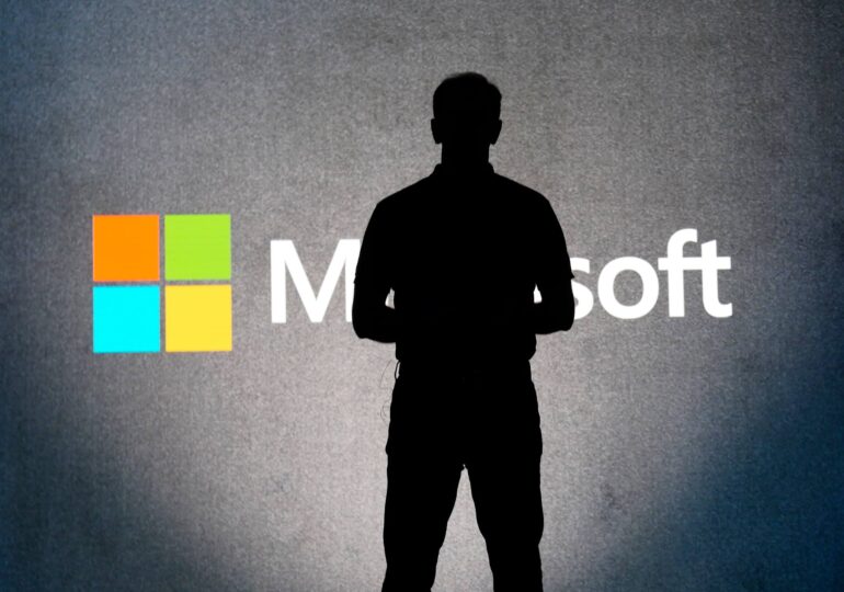 Microsoft îşi închide toate magazinele fizice, măsură care va costa 450 de milioane de dolari