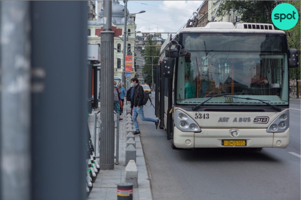 Modificări în transportul din București: se redeschide Pasajul Basarab, se ridică restricțiile de la Unirii și apare o nouă linie de autobuz