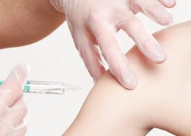 China anunță că un vaccin experimental anti-COVID 19 a avut succes în testele pe oameni