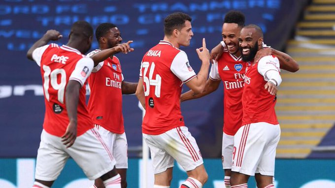 Arsenal, prima finalistă a Cupei Angliei după o mare surpriză