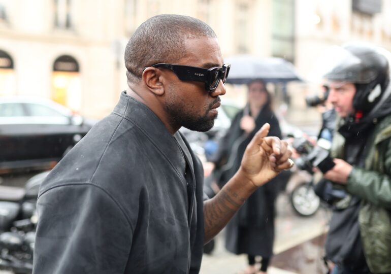 Rapperul Kanye West șochează din nou: Îmi place Hitler. Îi iubesc pe naziști (Video)