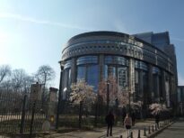 UE înăsprește regulile privind imigrația. Ce modificări importante a adoptat Parlamentul European