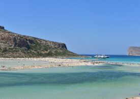 Grecii au deschis în Creta trei hoteluri speciale COVID și așteaptă avioanele din România