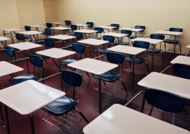 Elevii acuză statul că nu e pregătit pentru deschiderea anului şcolar: Autorităţile au ales, cu bună ştiinţă, să ne pună în pericol sănătatea