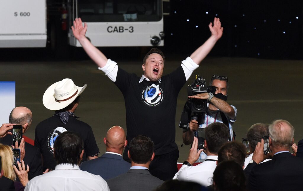 SpaceX depășește Amazon și devine a cincea cea mai valoroasă companie din lume. Elon Musk anunță și o achiziție de 60 de miliarde de dolari în domeniul AI