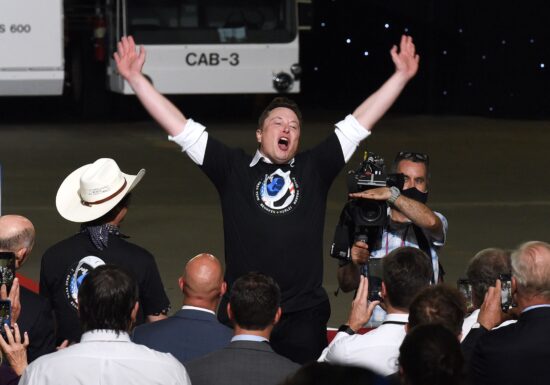 SpaceX depășește Amazon și devine a cincea cea mai valoroasă companie din lume. Elon Musk anunță și o achiziție de 60 de miliarde de dolari în domeniul AI