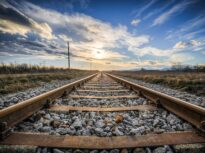 Locomotiva unui tren care a plecat din București spre Varna și Istanbul a luat foc. A făcut șase ore doar până la ieșirea din țară