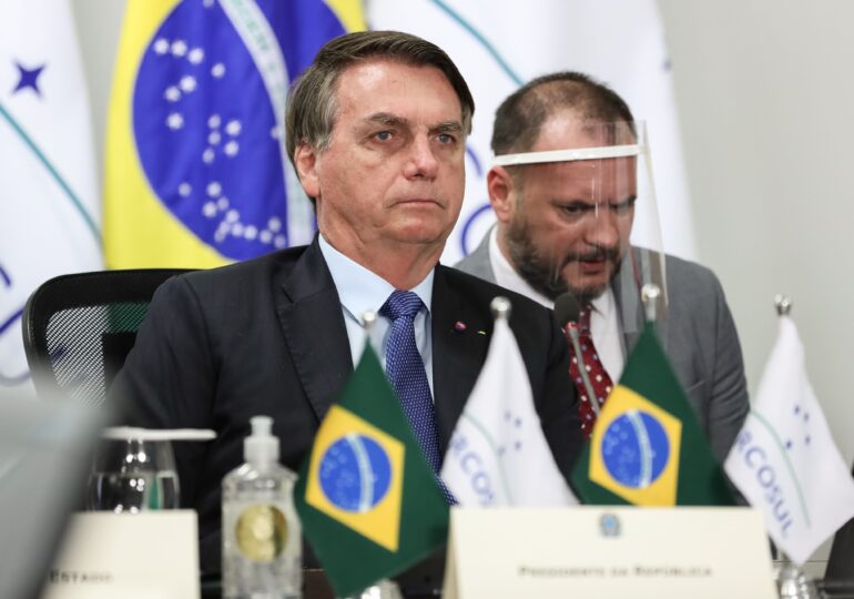 Președintele Braziliei, care nu credea în coronavirus, recunoaște că a fost testat pozitiv