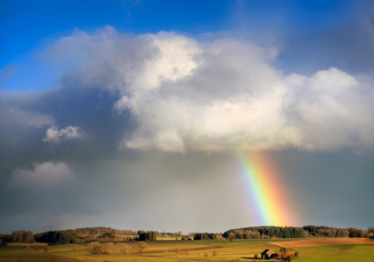 Meteo: Weekend cu ploi și soare