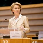 Amenințată cu moțiunea de cenzură, Ursula von der Leyen avertizează Polonia că nu primește banii din PNRR