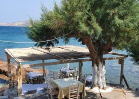Grecia închide barurile și restaurantele pe timpul nopții şi impune restricţii de intrare pentru turiştii din alte state UE
