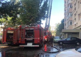 Incendiu în Capitală: Focul i-a blocat pe locatari la etajul 10 UPDATE: 8 oameni au avut nevoie de intervenția SMURD
