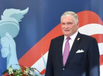 ”Nu vă îndoiți! România poate și trebuie salvată de la prăpastie”. Mesajul lui Adrian Zuckerman, fost ambasador SUA, trimis de Trump în România