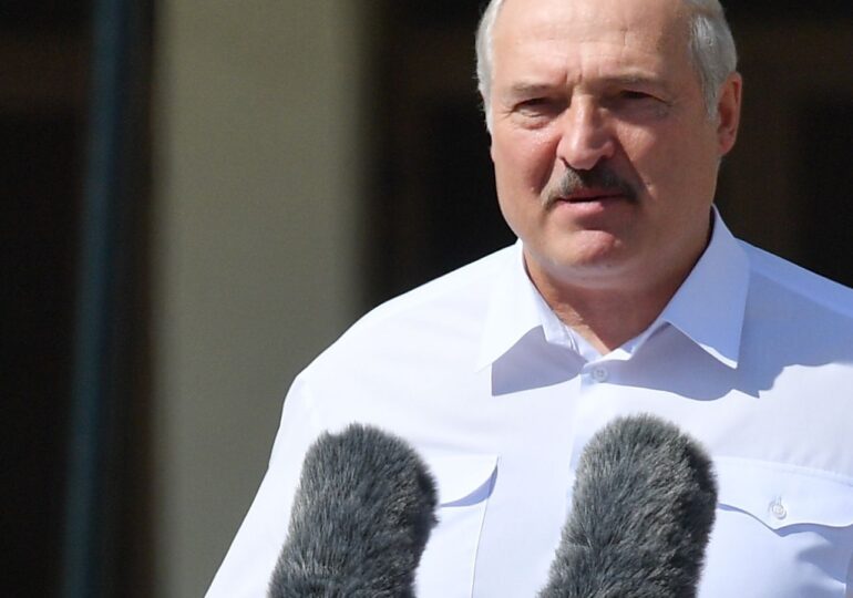 Lukaşenko acuză Occidentul că finanţează protestele și spune că cei care au manifestat sunt delincvenţi şi şomeri