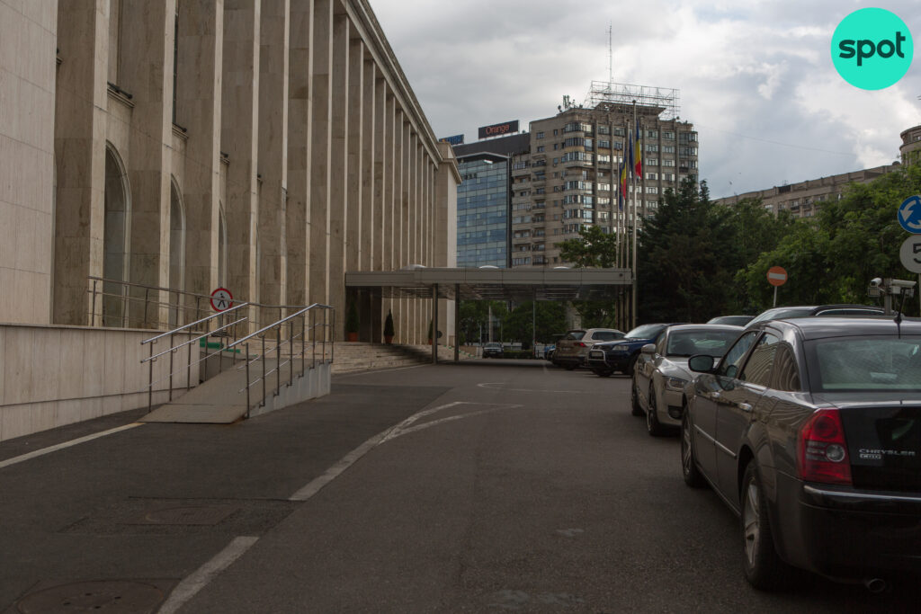 Sindicaliștii acuză Guvernul că cheltuie până la 30.000 de lei lunar pentru deplasarea unui singur demnitar