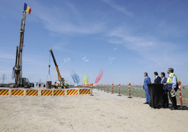 Orban și Bode au inaugurat lucrările la Autostrada de Centură a Bucureștiului (A0) cu artificii tricolore. Când putem spera să circulăm pe ea