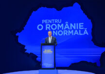 Iohannis a promulgat legea prin care instituţiile publice care nu angajează persoane cu handicap vor da bani, lunar, la bugetul de stat