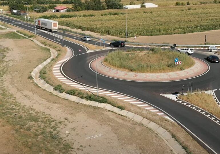 Deși Bode a promis că nu vom mai avea șosele-muzeu, inaugurarea a 7 km din Autostrada Moldovei întârzie. Iată de ce și când am putea circula pe noul drum