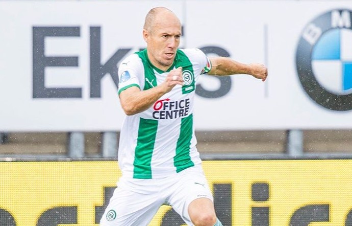 Arjen Robben revine în fotbal