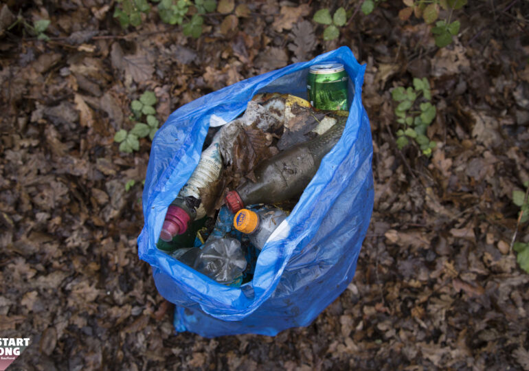 O tonă de deșeuri se strâng săptămânal de la șoferii de pe Valea Oltului. Poliția nu a dat nicio amendă în 2022