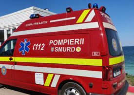 O tânără suspectă de Covid a fost luată cu ambulanța de pe plaja din Eforie