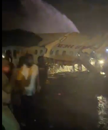(Video) Un avion cu 191 de oameni la bord s-a prăbușit în India UPDATE