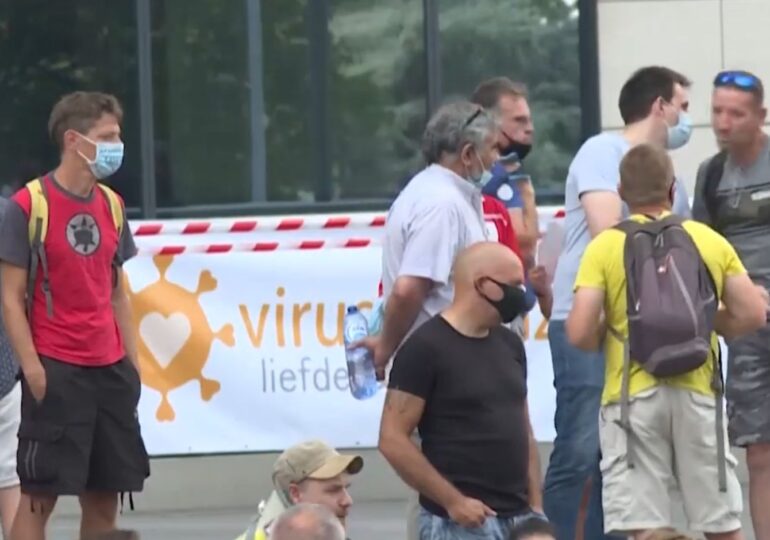 Prima manifestație la Bruxelles împotriva restricțiilor anti-COVID (Video)