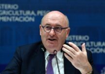Un comisar european a încălcat flagrant regulile anticovid și acum își prezintă scuzele ca să nu fie demis