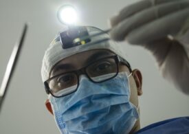 Sirieni care practicau stomatologia fără drept, reținuți în București