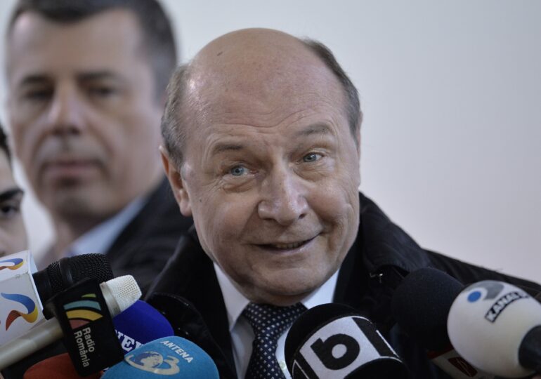 Băsescu și-a depus candidatura pentru Primăria Capitalei, din nou, după 20 de ani. Speră să ia 30% din voturi (Foto)