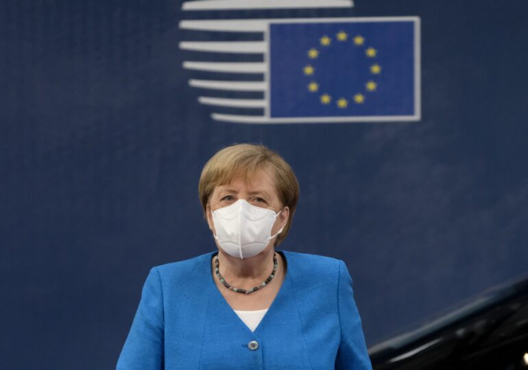 Merkel și Macron discută cu șefii UE despre noua tulpină de coronavirus apărută în Marea Britanie