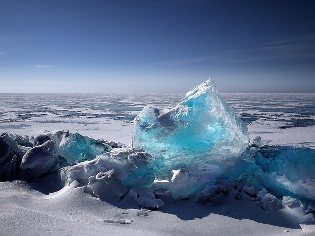 În ultimii 30 de ani, 28 de trilioane de tone de gheaţă au dispărut de pe suprafaţa Pământului