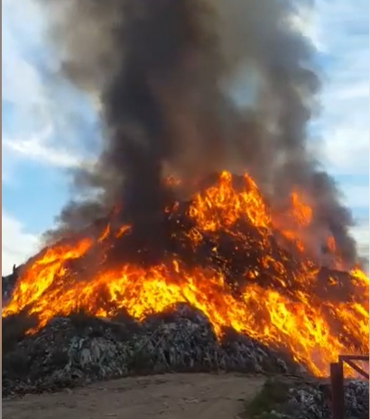Incendiu la groapa de gunoi din Sighişoara (Video)