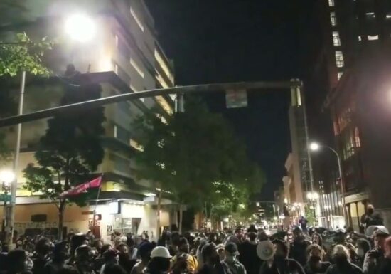 „Victorie uriașă” în Portland: o judecătoare federală, numită chiar de Trump, blochează ordinul acestuia de a trimite Garda Națională