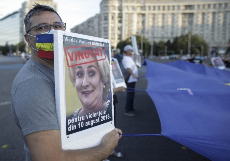 Protest în Piața Victoriei, la 2 ani de la 10 august: Ce se întâmplă cu dosarul e o rușine. Nu uităm, nu iertăm! (Galerie foto)