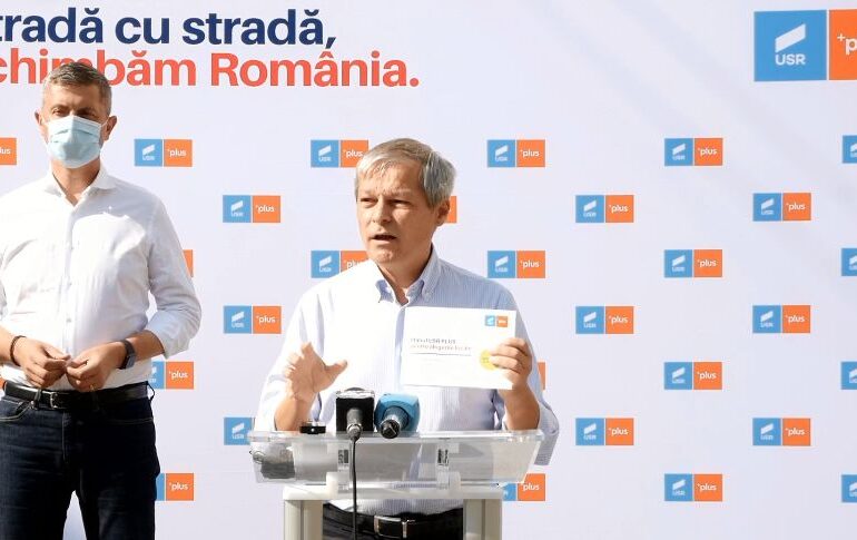 Dacian Cioloș anunță că va candida pentru șefia USR PLUS