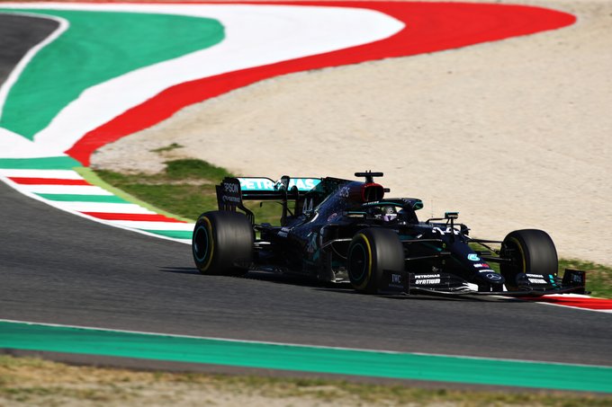 Formula 1: Hamilton a câştigat în Toscana şi este la o victorie de recordul lui Schumacher