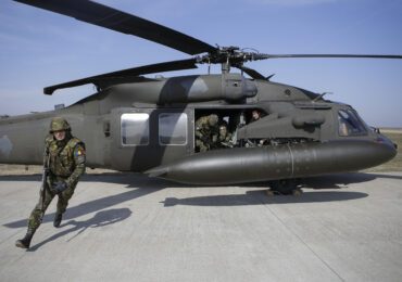 Exercițiul „Blue Guardians” în Suceava: intervenție spectaculoasă cu un elicopter Black Hawk și trupe speciale din trei țări