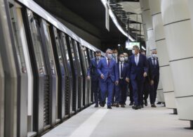 După o așteptare de aproape 9 ani, Metroul Drumul Taberei a fost inaugurat cu mare fast. Primul s-a plimbat Iohannis, restul călătorilor au acces gratuit azi (Foto)
