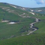 Circulaţia pe o porțiune din Transalpina este închisă din cauza poleiului și zăpezii